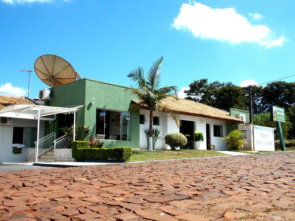 Hotel Santo Expedito อิยุย ภายนอก รูปภาพ